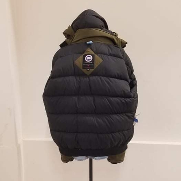 Canada goose jacket - Picture 7 of 12